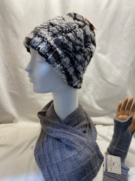 Handmade hats & beanies  2024